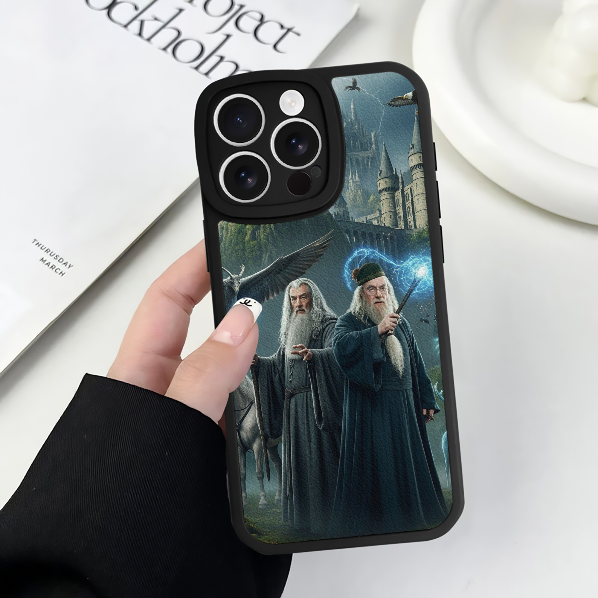 （画像用） Harry Potter ハリー・ポッターシリーズ 【iPhone 16シリーズ対応】シリコンスマホケース（レザー調） 材質：シリコン